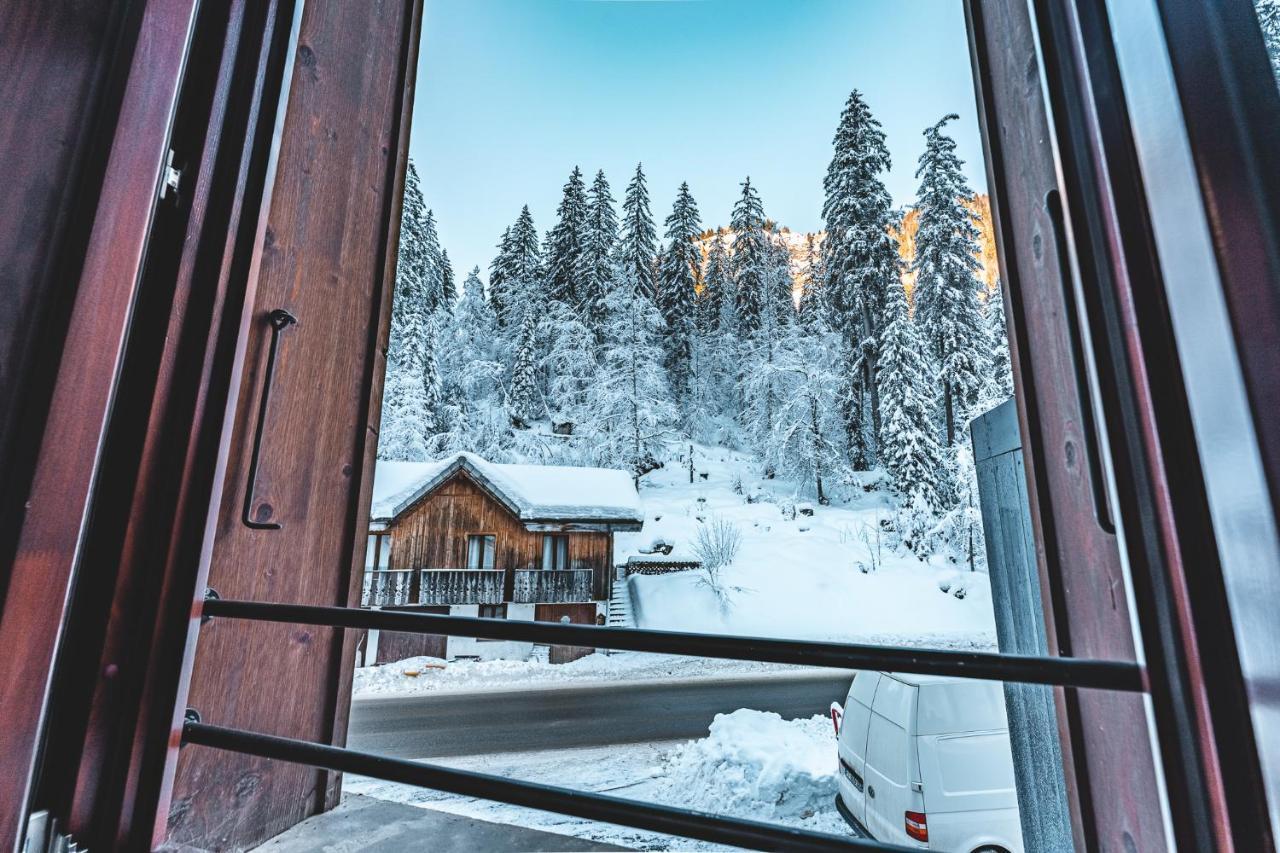 Hotel Du Lac Монтрион Екстериор снимка